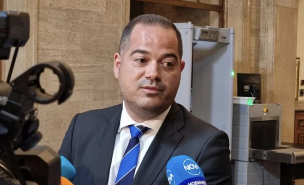 Калин Стоянов: Денков за пореден път публично излъга