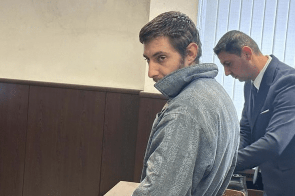 Ангел живял повече от седмица с трупа на баща си