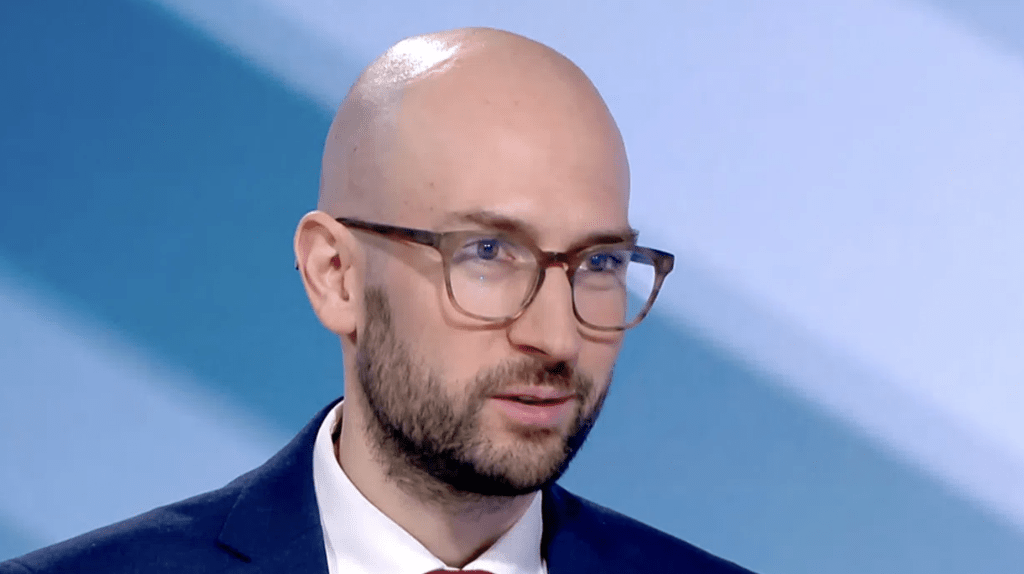 Георги Клисурски сигнализира за десетократна надценка в обществената поръчка на МЗ