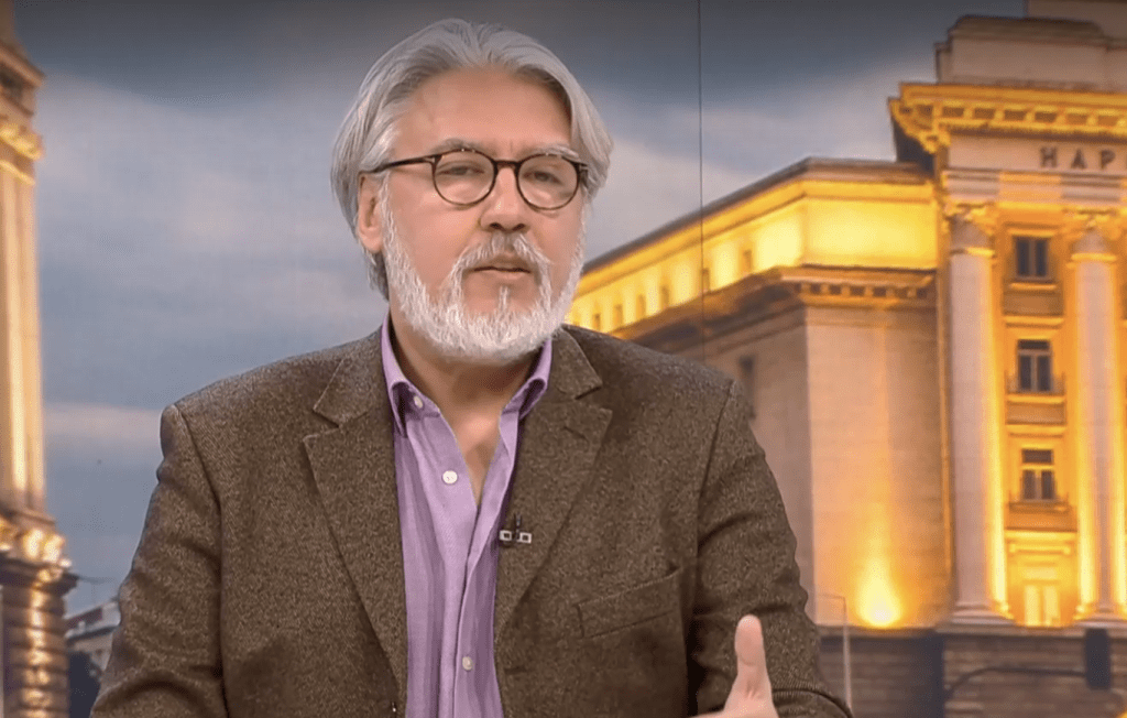 Проф. Росен Стоянов: Този парламент е изчерпал легитимността си, но продължава по инерция