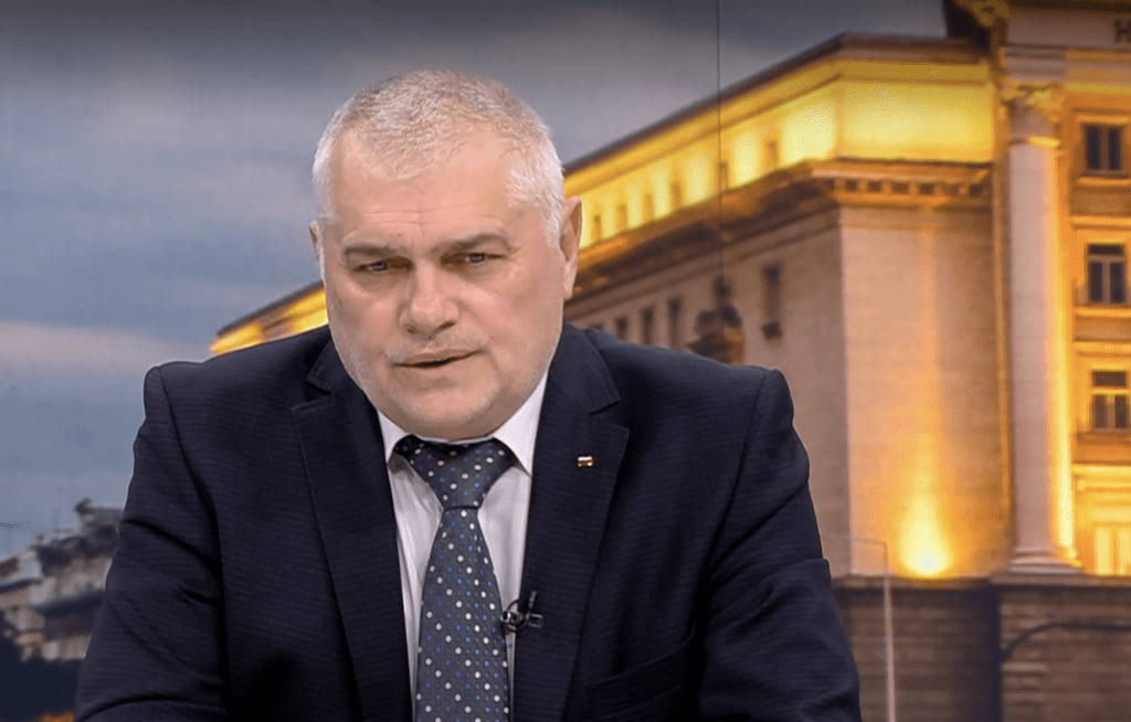 Валентин Радев за американските самолети на летище „Васил Левски“: Никой няма да ни вкара във война