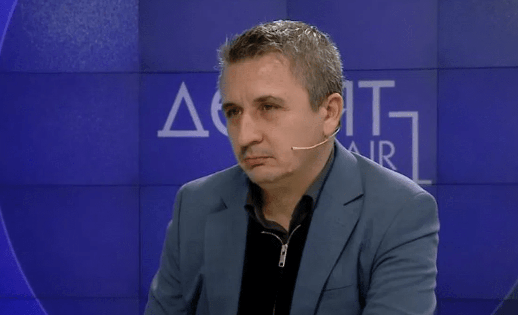 Александър Николов: Българите оцеляват – избират между тока, храната и лекарствата