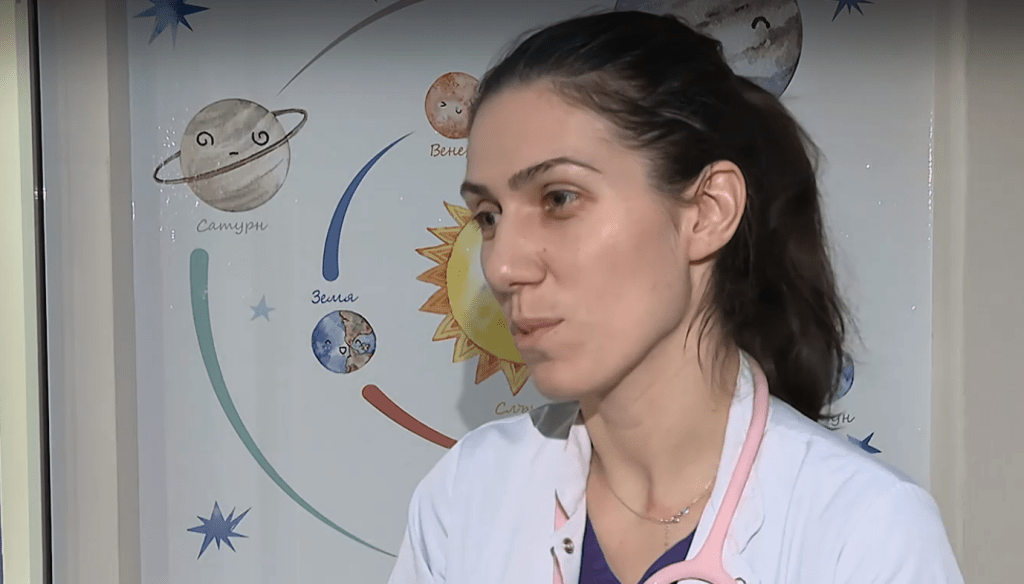 Търси се общ дом на две здрави бебета