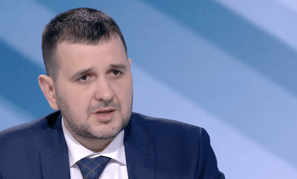 Йордан Иванов: Позициите на Румен Радев са опасни за България