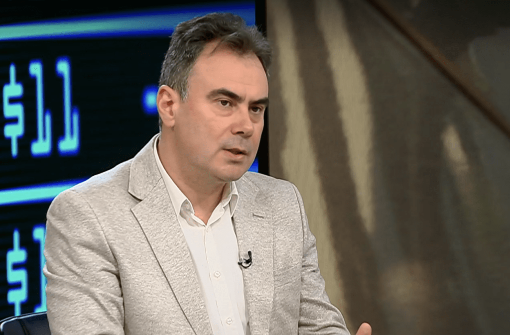 Жельо Бойчев: Във фаза на производство срещу „Лукойл“ сме, таван на цените за горивата е крайна мярка