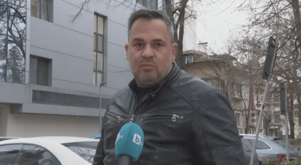 Бащата на Ангел: Беше оставен да умре в ръцете на специализант