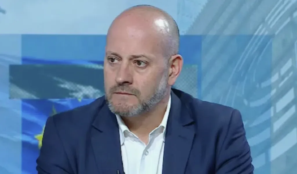Радан Кънев се кандидатира за председател на ДСБ