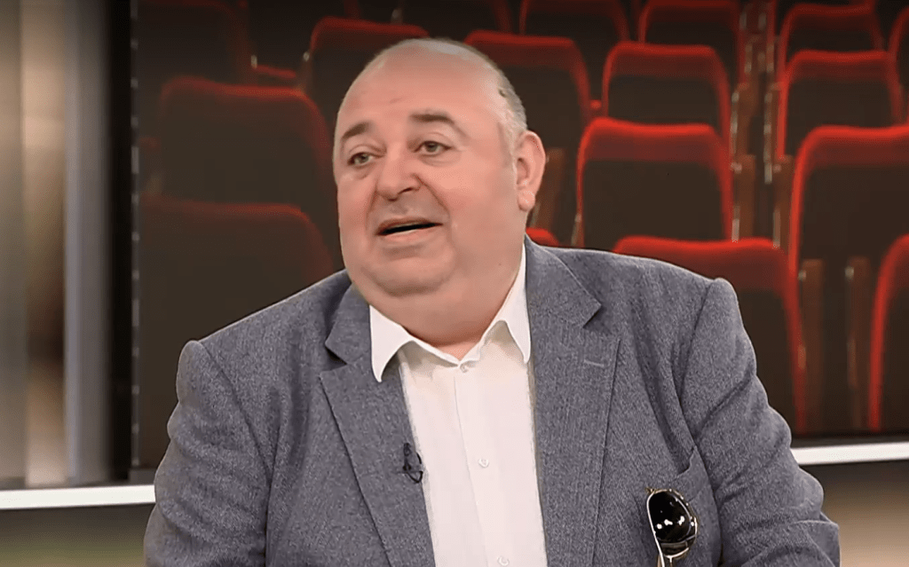 Любо Нейков се завръща на сцената на Народния театър