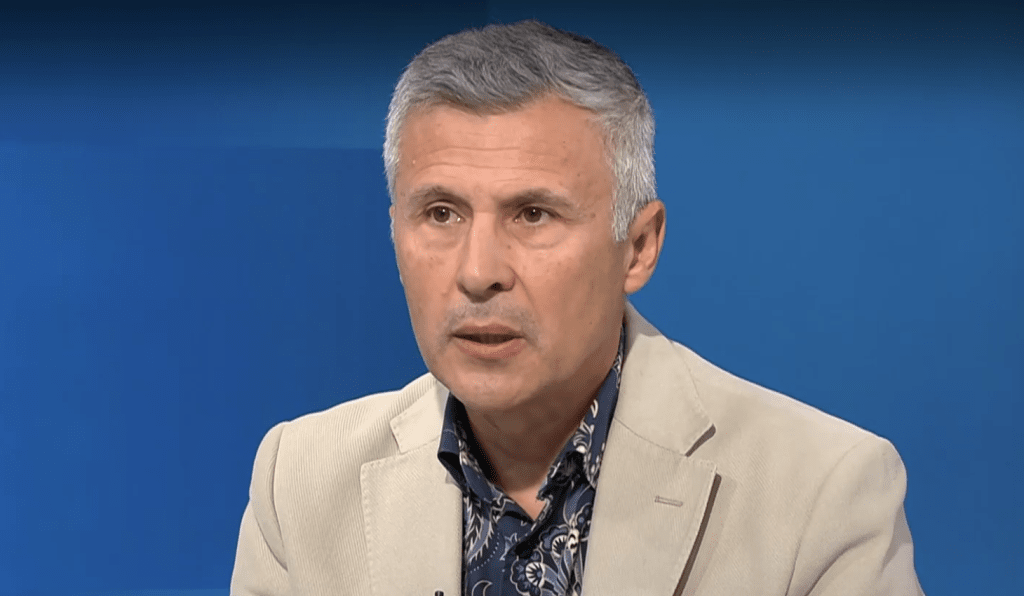 Тодор Иванджиков: Има риск да изгубим милиони за въздушни линейки заради закъснения
