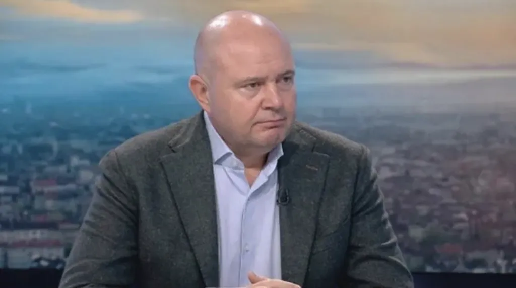 Хаджидимитров: Надяваме се на щастливо лято и да пътуваме по-евтино, но няма да стане