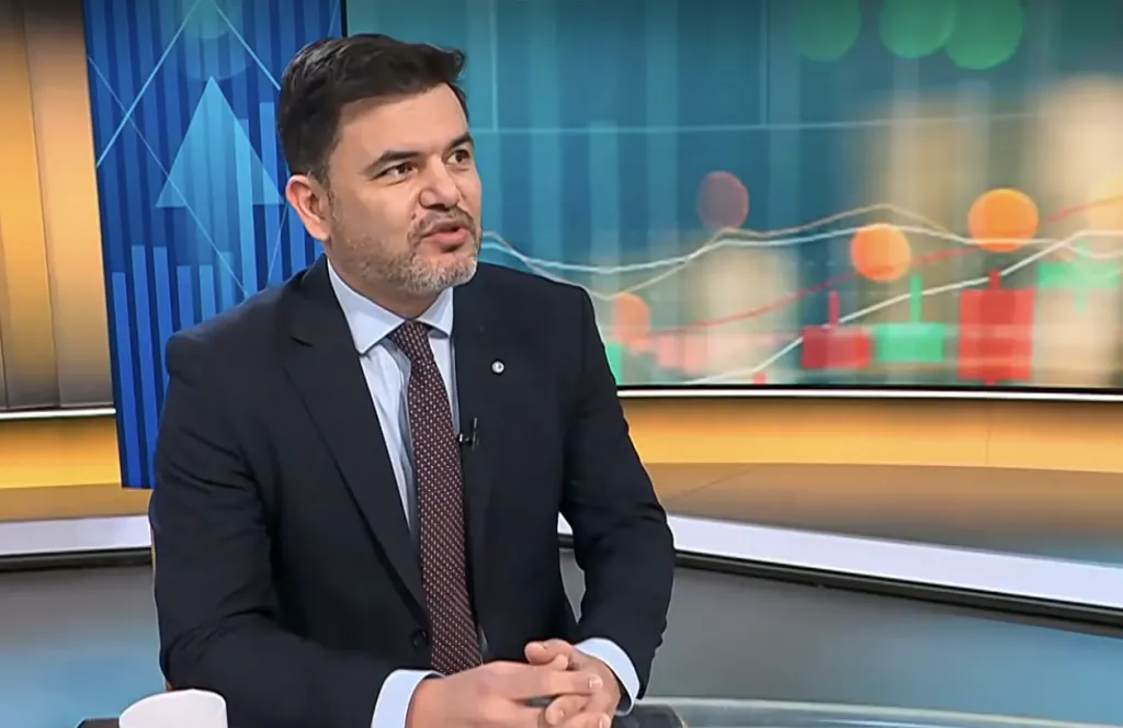 Лъчезар Богданов: Виновен ли е плоският данък за социалното неравенство, ощетява ли той най-бедните?