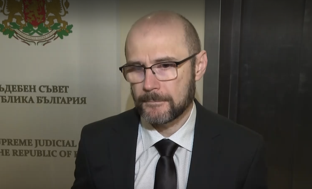 Янкулов: Още днес МВР ще изпрати справката за пътуванията на Емилия Русинова и Пепи Еврото