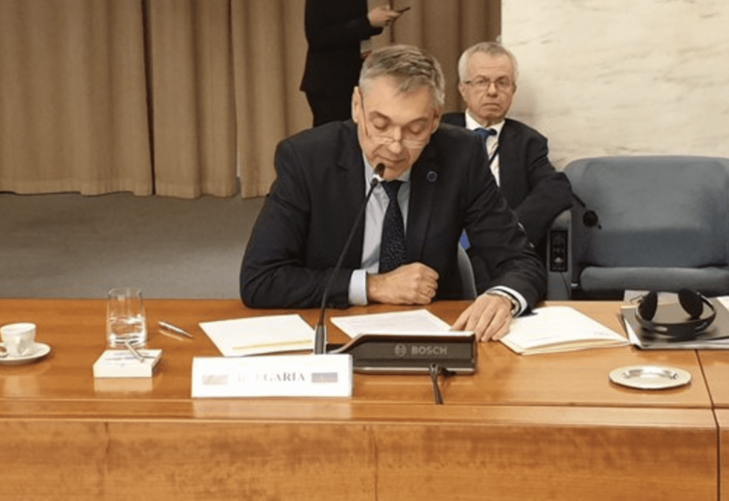 България призова Иран да отвори Ормузкия проток