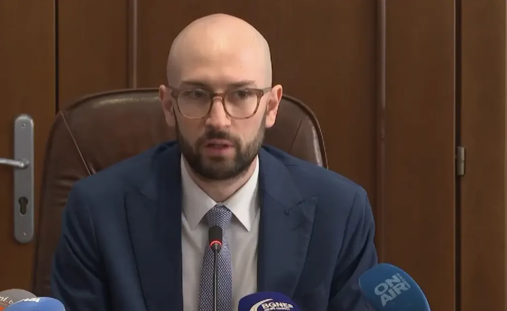 Клисурски към кабинета „Радев“: Вместо прогнози за дефицит, разработете мерки за намаляване на разходите