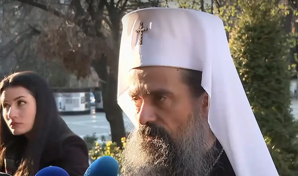 Патриарх Даниил на Разпети петък: Да не съдим Бога, а да търсим спасението си