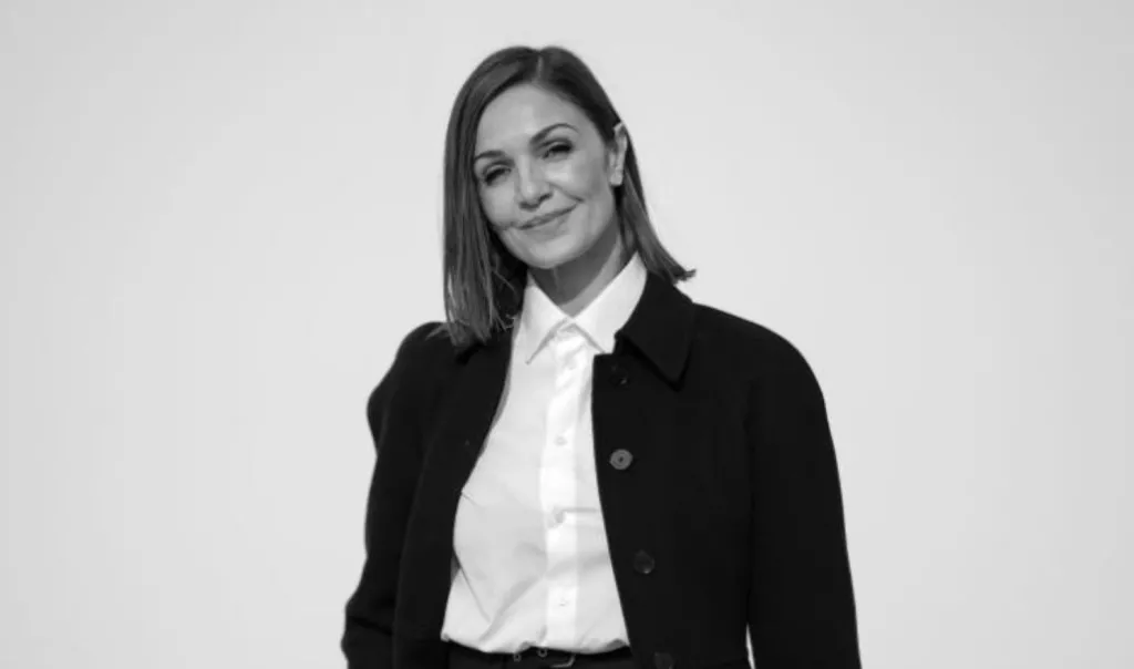 Френската актриса Надя Фарес почина след инцидент в басейн