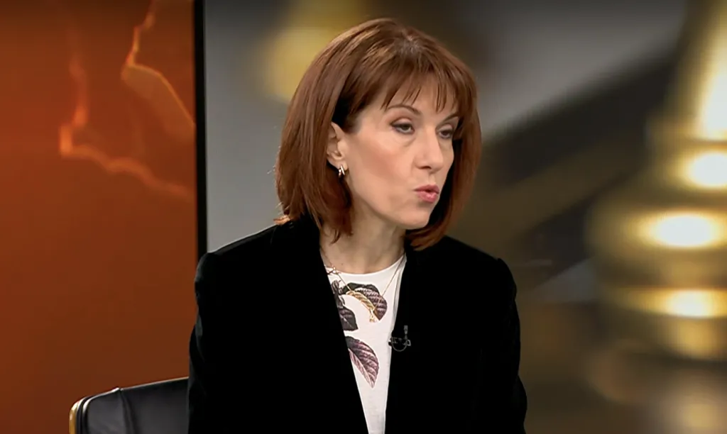Камелия Нейкова: Няма сигнали за секции, които няма да отворят в неделя