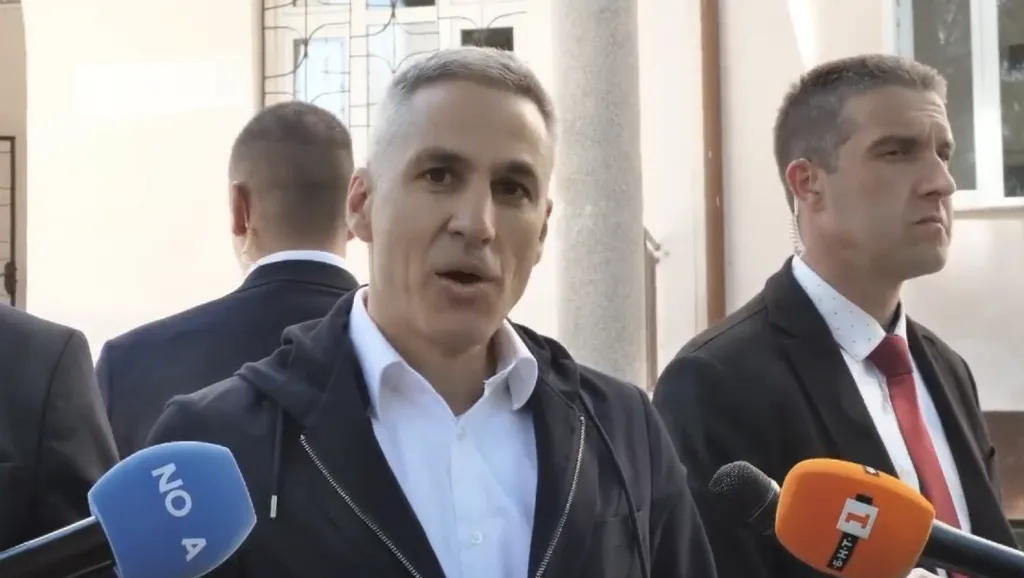 Гюров: Гласувах за страна, в която в парламента се влиза с идеи и политики