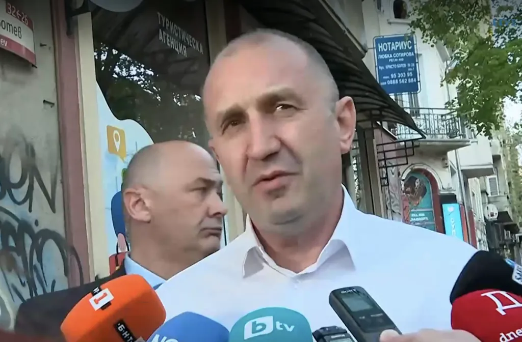 Румен Радев: Хората отхвърлиха самодоволството и високомерието на старите партии