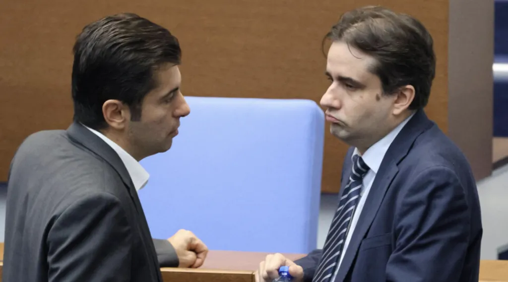Съдът отмени паричната гаранция на Кирил Петков и Божидар Божанов и върна делото