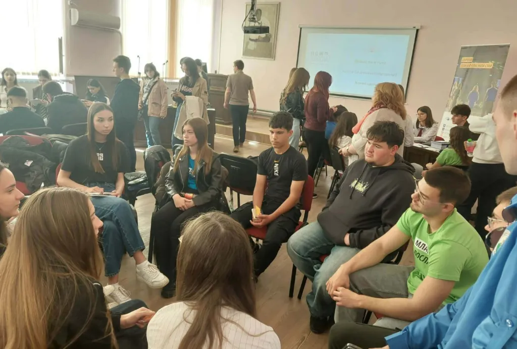 ​Младите посланици от СУ „П. Волов“ – гр. Бяла с ключово участие в регионален форум за бъдещето на Европа