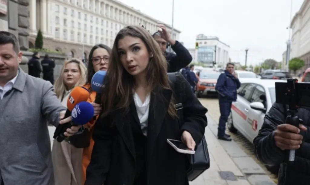 Анна Бодакова: Разцеплението на ПП и ДБ е голяма политическа грешка