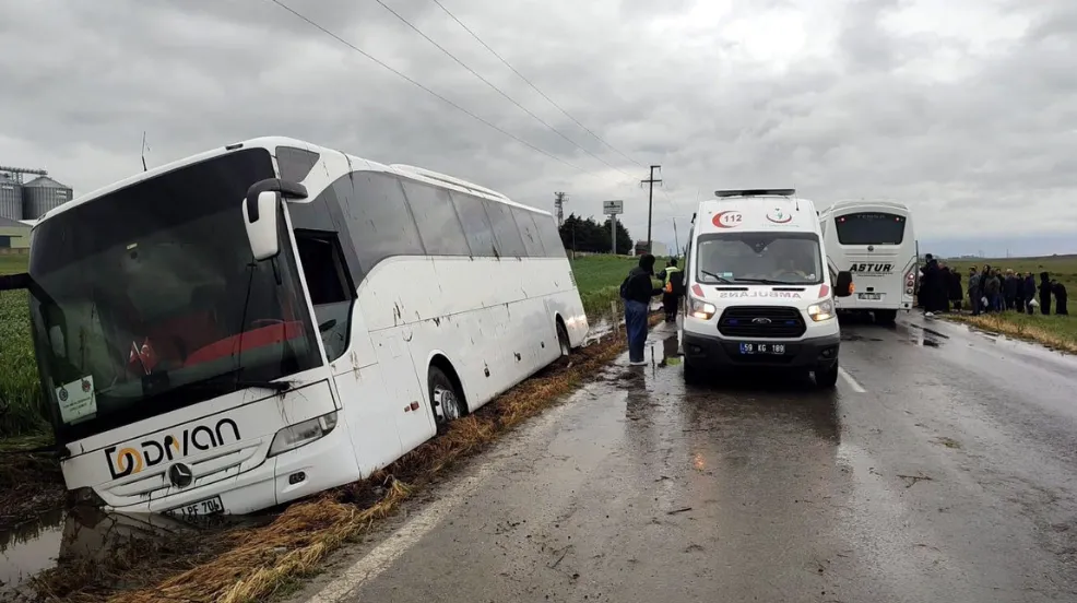 Трима загинаха, а десетки пострадаха при катастрофа на автобус в Турция
