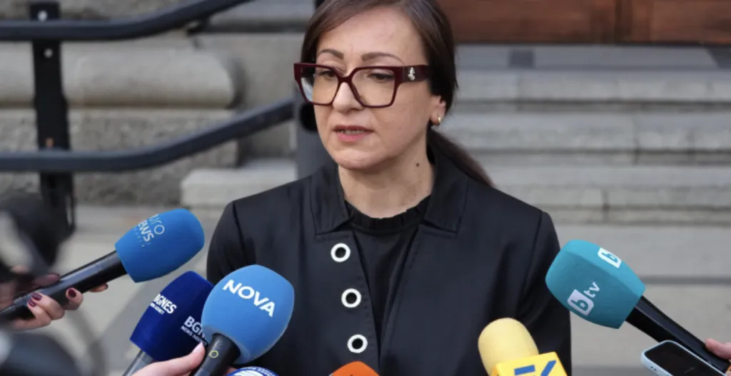 Атидже Алиева-Вели: ДПС ще реагира на всеки опит за внушения, инсинуации и спекулации с името на нашия лидер Делян Пеевски