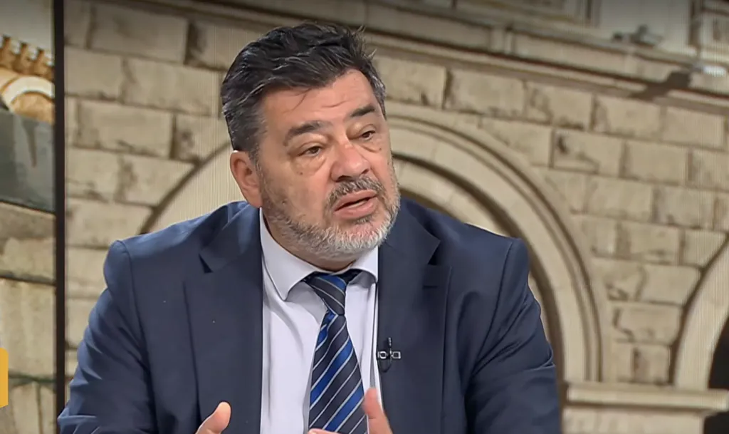 Велислав Величков: Жълтият светофар за „прогресивното управление“ светна по особено ярък начин