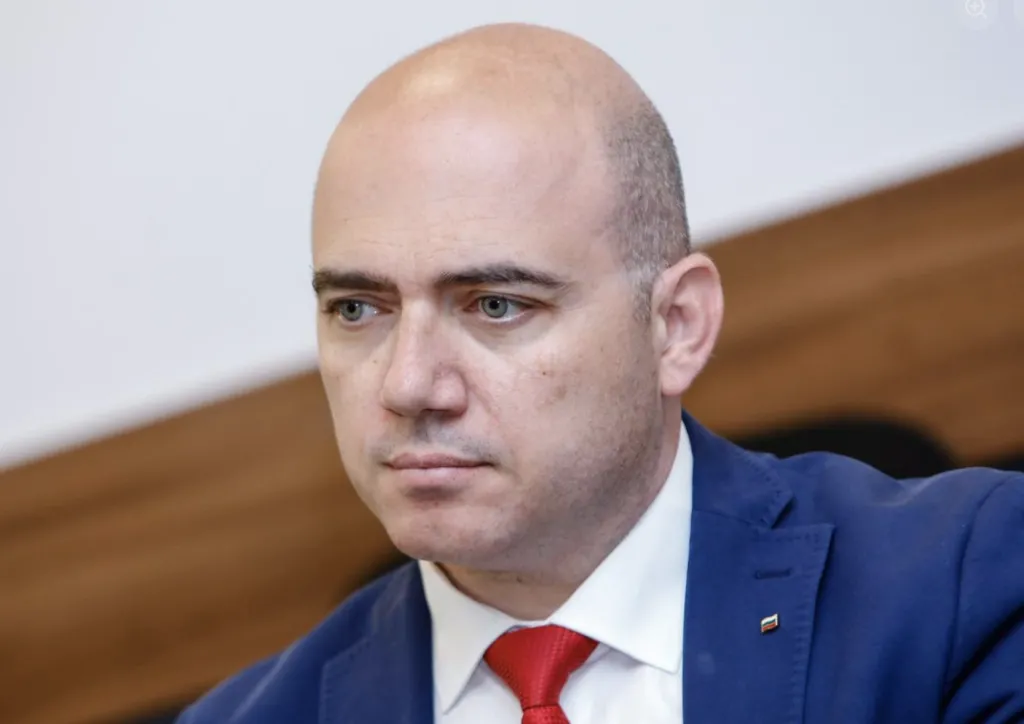 Илин Димитров: Наследството е тежко, няма да толерираме липса на експертност