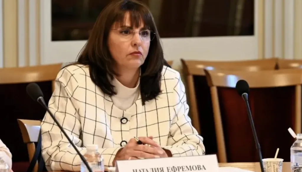 Ефремова: Социалните плащания са гарантирани и ще бъдат изплатени навреме