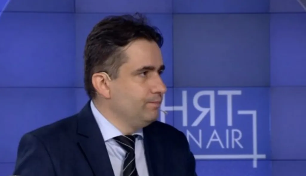 Божидар Божанов: Управляващите ограничават правото на опозицията за контрол