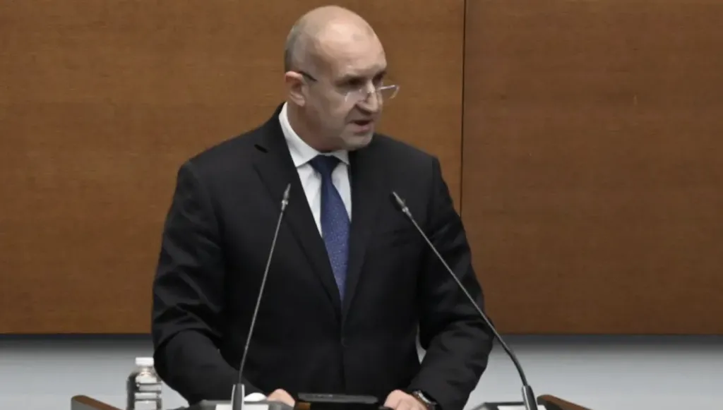 Радев: Няма данни за увеличаване на миграционния натиск към България заради войната в Близкия изток