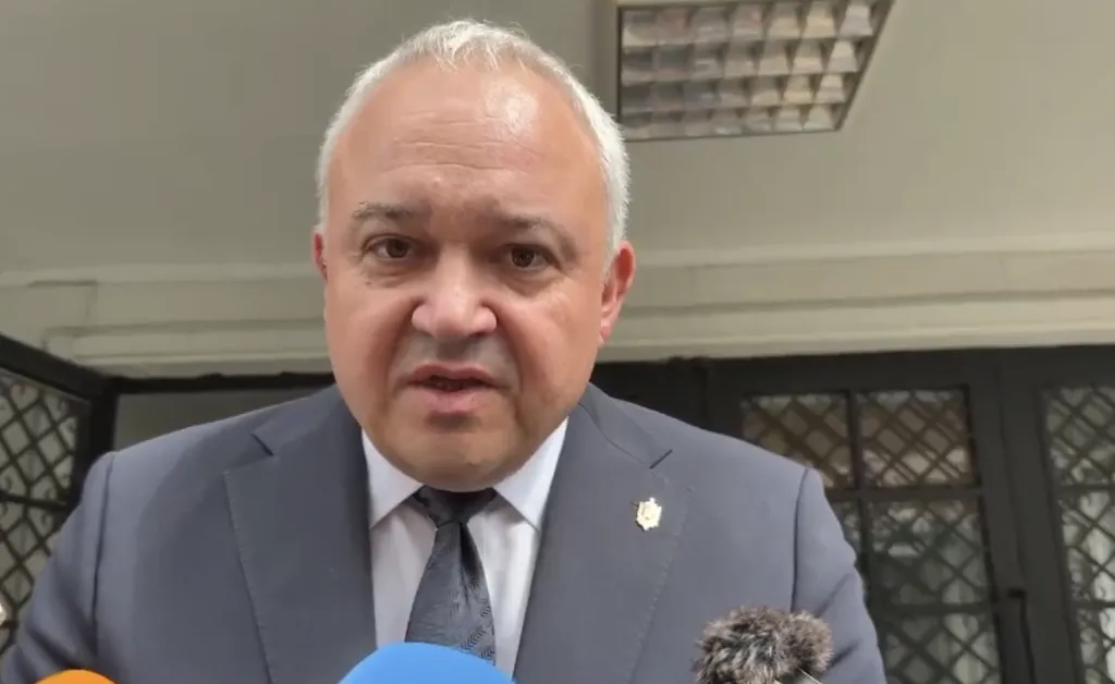 Демерджиев: Хора, свързани с институции, са помагали на прокурорския син да се укрива