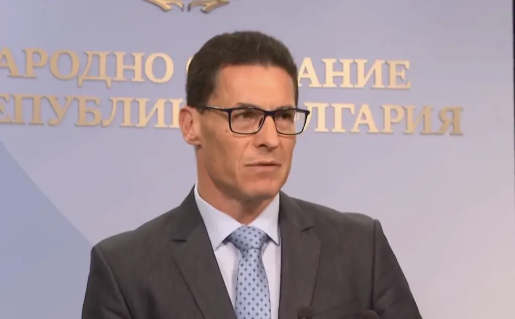 „Прогресивна България“ предлага намаляване на партийната субсидия