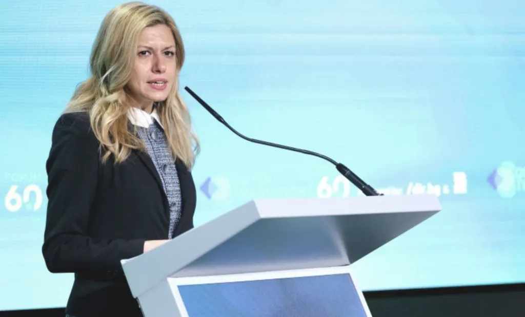 Доцова: Основна цел на управлението е бързото предоставяне на административни услуги