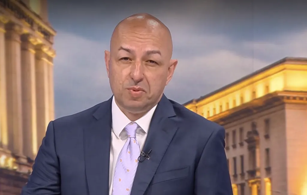 Доц. Щерьо Ножаров: Процедурата на ЕК заради свръхдефицита е процедура на рязане