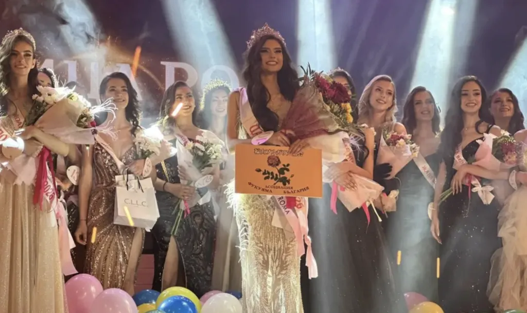 Абитуриентката Деница Малчева беше коронясана за 58-ата Царица Роза