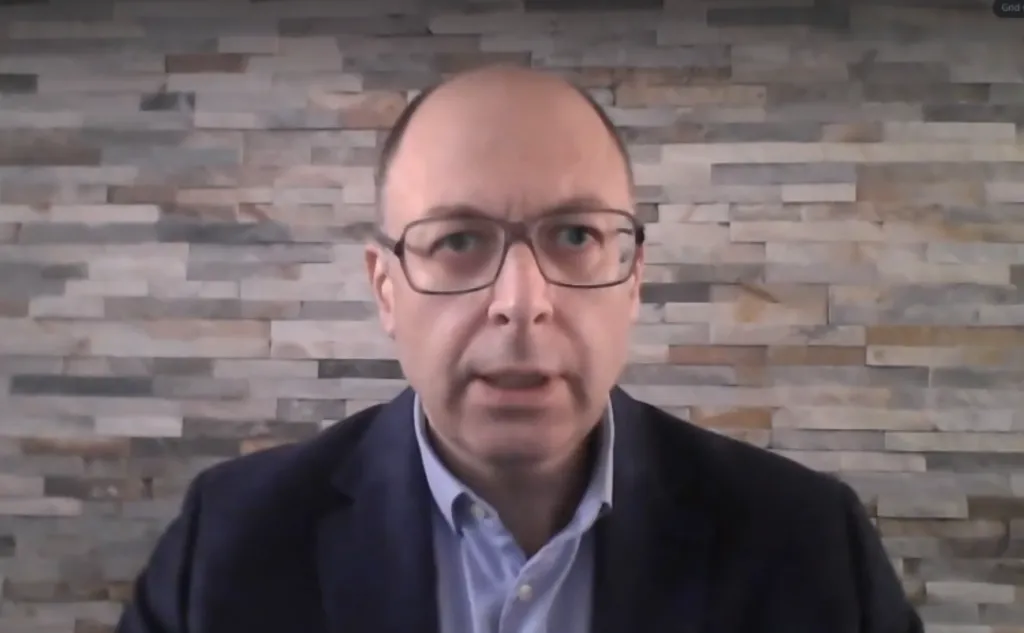 Йордан Божилов: Помощта за Украйна върви по две линии и няма пълно спиране
