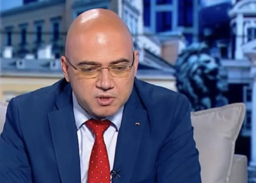 Илин Димитров: България е на последно място в ЕС по ръст на чуждестранни туристи според Евростат