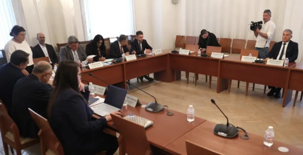 Комисията за контрол над службите изслушва директора на НСО
