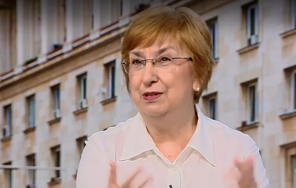 Проф. Михайлова: Ако твърденията за полетите са верни, Десислава Атанасова трябва да подаде оставка