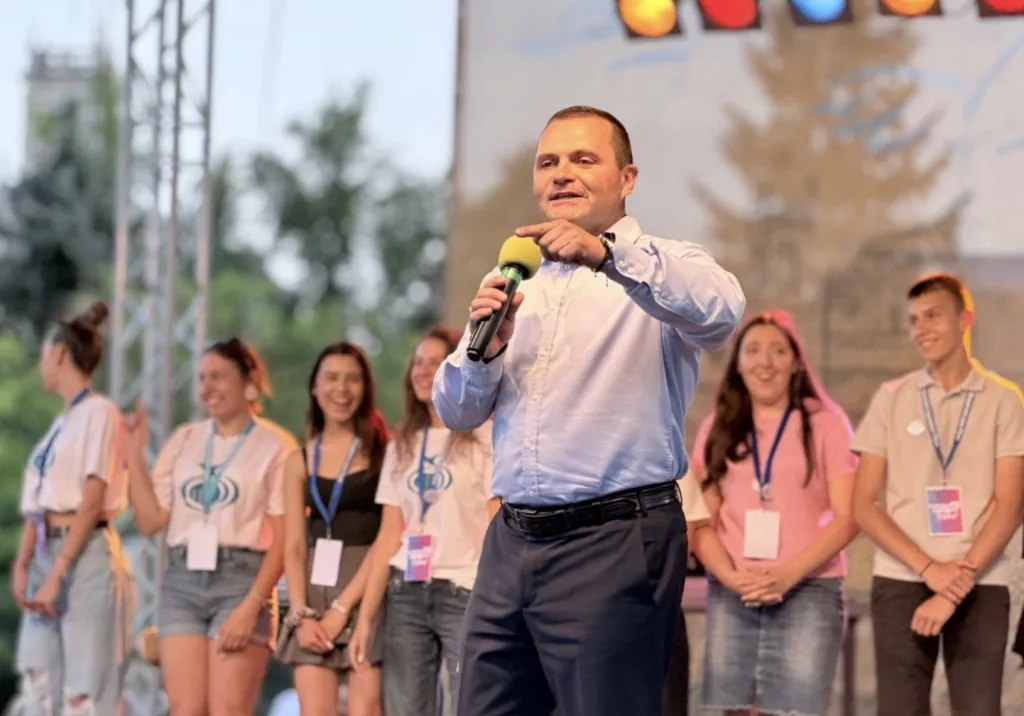 Третото издание на фестивала „МладиТЕ заедно“ отново даде сцена на таланта, творчеството и добрите каузи