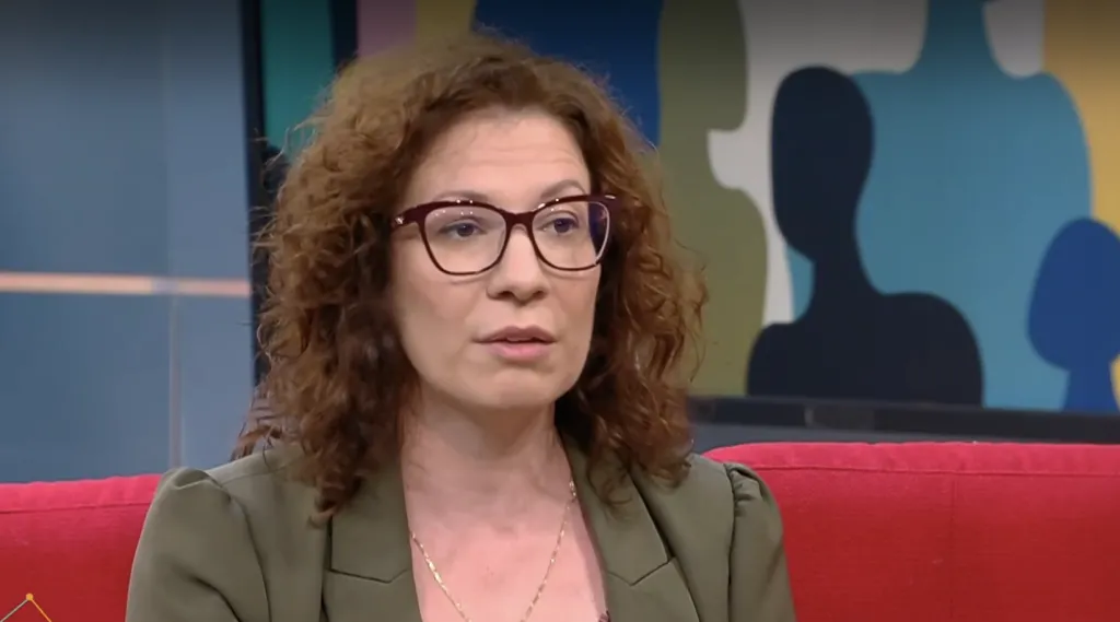 Панайотова: В момента се правят инвестиции за по-възрастното население, на заден план остават децата