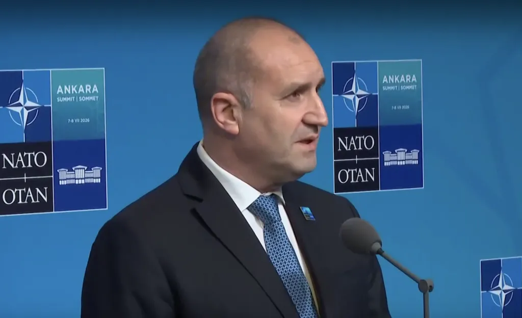 Радев: България трябва да укрепва отбраната си и да развива собствена индустрия