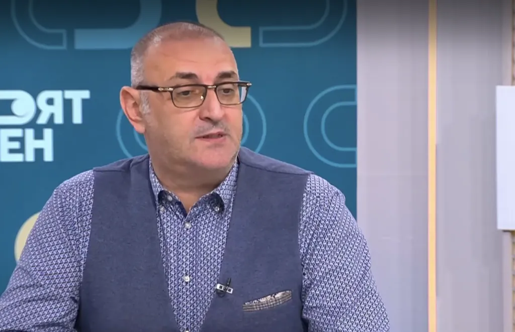 Керемедчиев: Вторачваме се в две имена, а изпускаме същината на новия пакет санкции срещу Русия