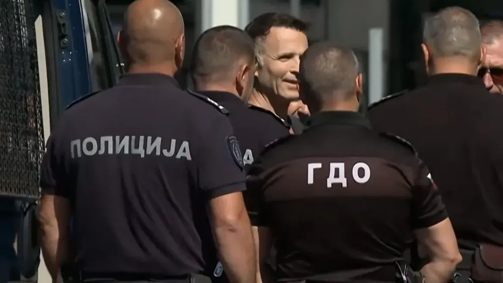 Стоян Мавродиев е привлечен като обвиняем за длъжностно присвояване и е задържан за 72 часа