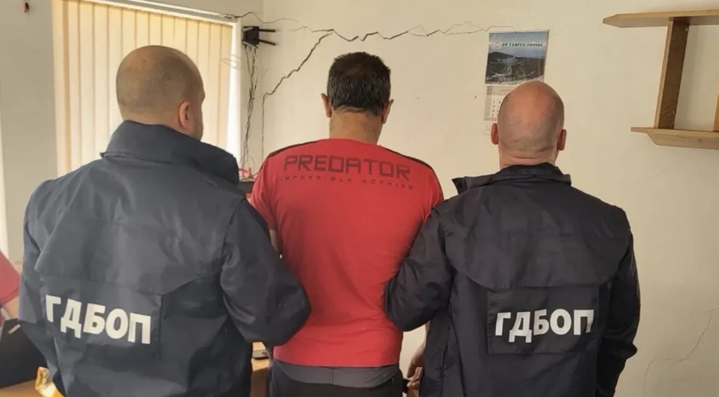 Трима задържани за източване на средства по общинска програма в Якоруда
