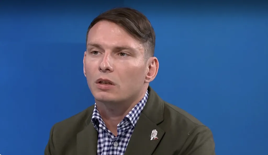 Адриан Николов: Трябва да се въведе правило да не се използват повече от 10% от БВП за разходи за персонал