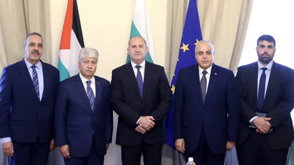 Радев: България следи със загриженост случващото се в ивицата Газа и в Западния бряг